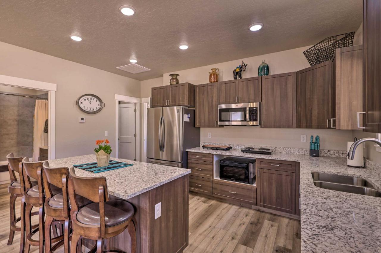 Quiet Kanab Home With Panoramic Views And Porch! Buitenkant foto